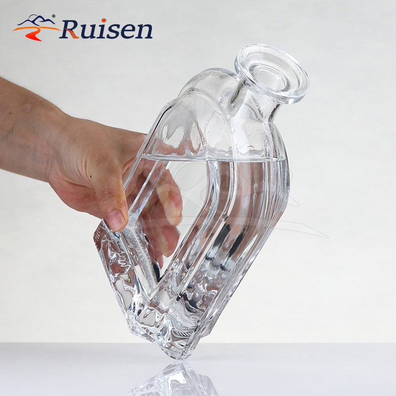 Customized Transparent Glass Vodka Whiskey 700ml 750ml High Quality  