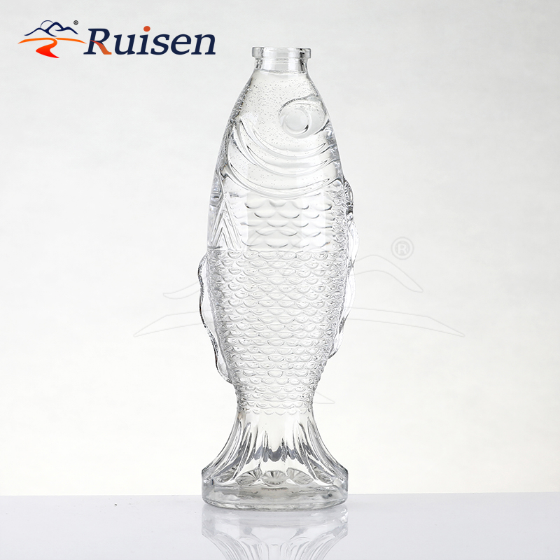 Wholesale New Design Fish Unique Style Animal Glass Bottle Customized Water Bottle with Sealed Lid Beverage White Wine 500ml