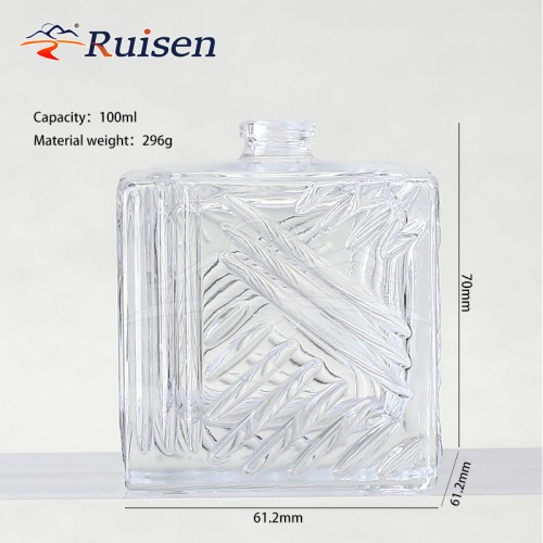 2025 New Hot Sale High-quality Empty Flint White Luxury 100ml Glass Perfume Bottle Packaging with Spray
