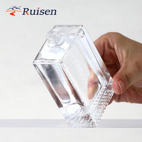 Factory Direct Sales 100ml Transparent Flat square Perfume Bottle Bayonet Glass Bottle Wholesale
