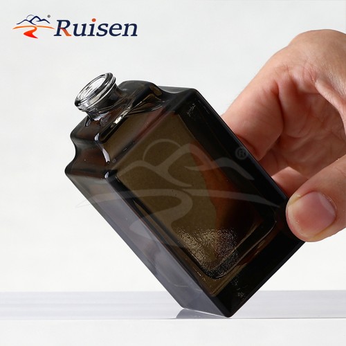 Transparent Black Perfume Bottle Crystal White Glass 50ml square Black Bayonet Thick Bottom Spot Perfume Bottle