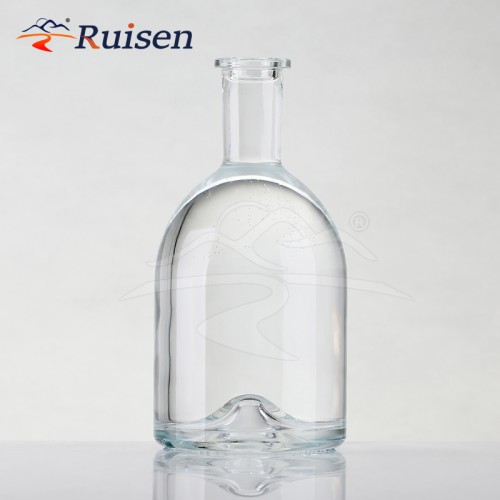 High-end Crystal Glass Bottle Food Grade 700ml Round Shape Crystal White Liquor Glass Bottle