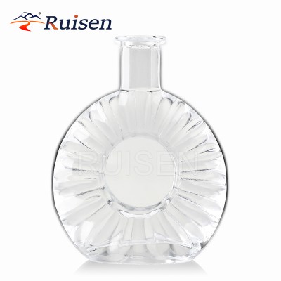 High-end engraved glass bottle Brandy glass bottle 700 ml