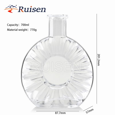 High-end engraved glass bottle Brandy glass bottle 700 ml