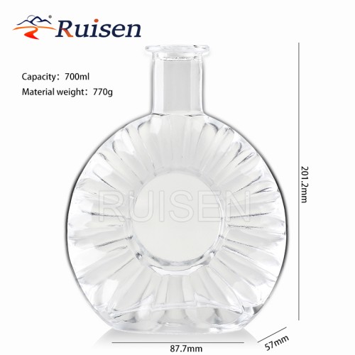 High-end engraved glass bottle Brandy glass bottle 700 ml