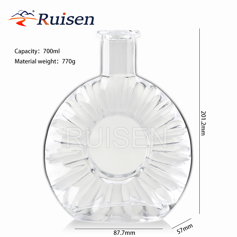 High-end engraved glass bottle Brandy glass bottle 700 ml 