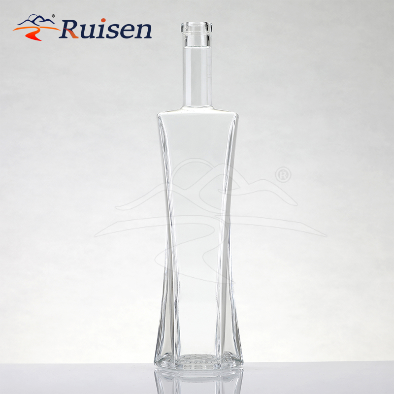 Customize 750ml 75cl Unique Shaped Square Shoulder Super Flint Rum Vodka Whisky Glass Bottle With Cork