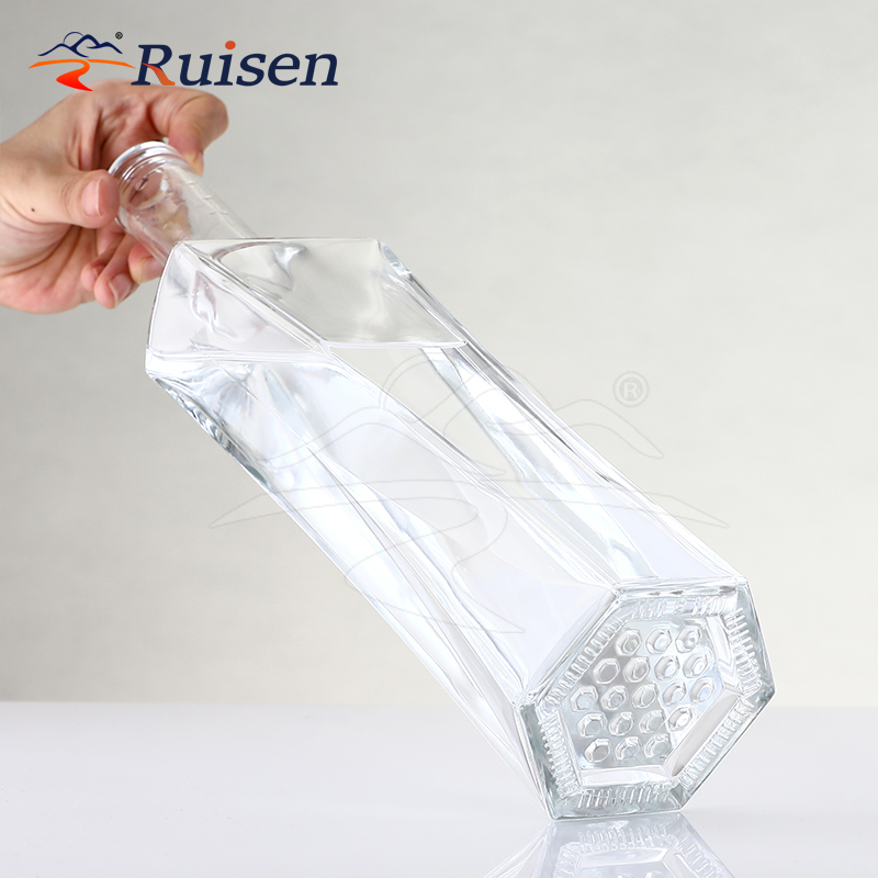 Customize 750ml 75cl Unique Shaped Square Shoulder Super Flint Rum Vodka Whisky Glass Bottle With Cork 