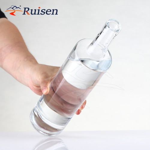 Wholesale Custom 500ml 700ml 750ml Liquor Spirit Glass Bottle for Vodka Gin Whisky Empty Glass Bottle for Whisky Liquor Tequila