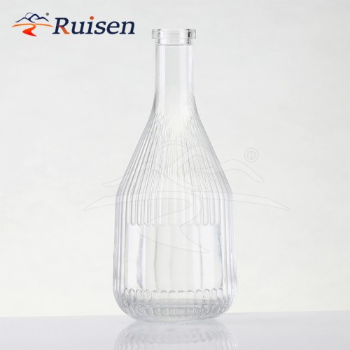 China Manufacturer Engrave Stripe Custom Glass Liquor Bottle Packaging Gin Whiskey Liquor Glass Bottle