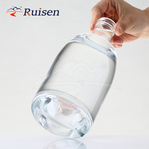 Custom Unique Design 700ML Resealable Tequila Packaging Bottles Glass Gin Liquor Rum Alcohol Bottles Cork Sealing