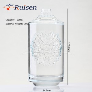 Custom Logo Round Shaped Tiger Engraved Lead-Free Glass Whiskey Decanter for Tequila and Brandy with Cork Sealing 