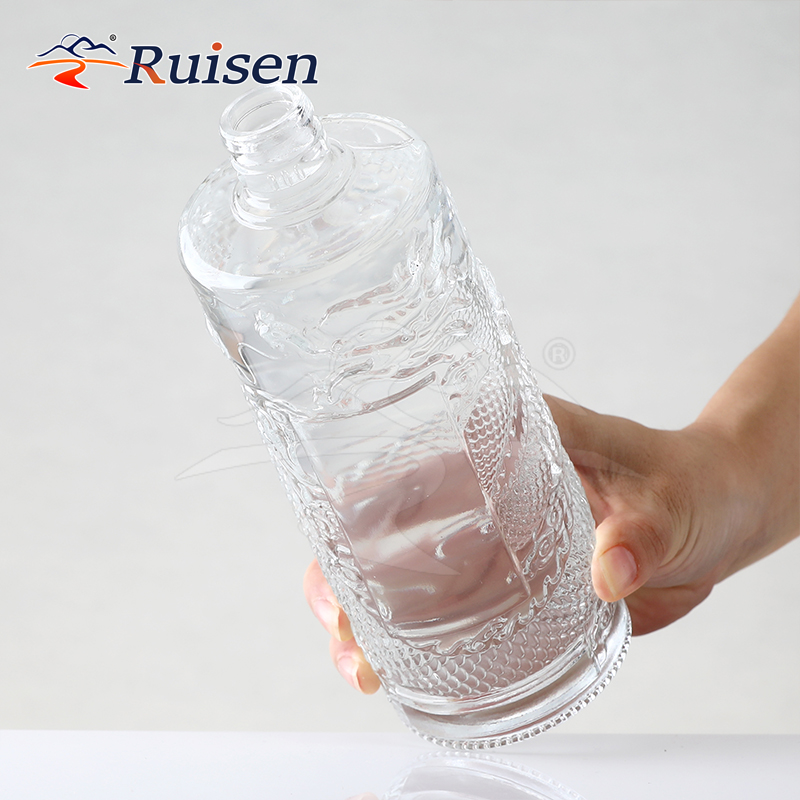 Custom 500ml New Dragon Embossed Printing White Wine Glass Bottle Transparent Brandy Whiskey Vodka Liquor Round Glass Bottle 