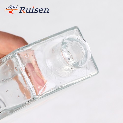 Square Mountain Bottom Super Flint Glass Liquor Bottle Packaging Vodka Glass Bottle 500ml