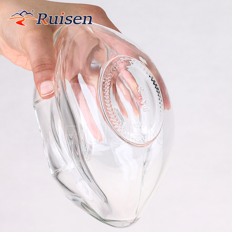 Creative personalised lip shaped bottle glass bottle vodka glass bottle 750ml 