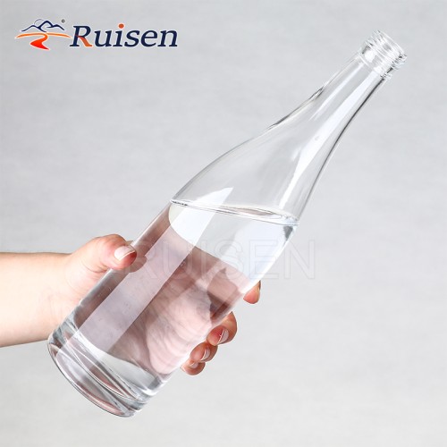 Hot Sale Factory Direct  Glass Whiskey Bottle  Clear Long Neck Vodka Rum Bottles 700ml