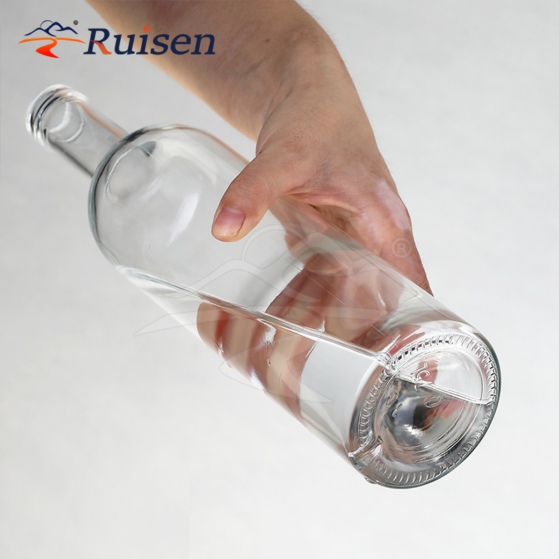 Factory sale round empty flint vodka tequila whiskey glass bottle 700ml 