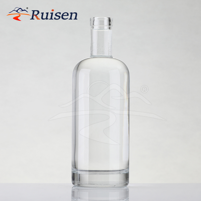Wholesale Empty Clear Round Shape Glass Bottle 500ml 750ml 1L Liquor Bottle Rum Gin Spirits Vodka Glass Bottles With T Cap