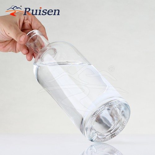 Wholesale Empty Clear Round Shape Glass Bottle 500ml 750ml 1L Liquor Bottle Rum Gin Spirits Vodka Glass Bottles With T Cap