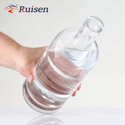 Wholesale Empty Clear Round Shape Glass Bottle 500ml 750ml 1L Liquor Bottle Rum Gin Spirits Vodka Glass Bottles With T Cap