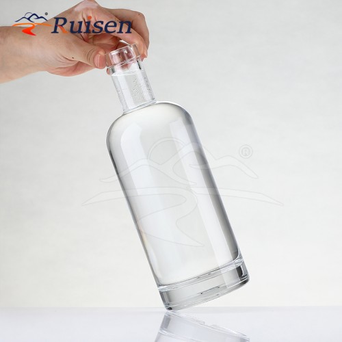 Wholesale Empty Clear Round Shape Glass Bottle 500ml 750ml 1L Liquor Bottle Rum Gin Spirits Vodka Glass Bottles With T Cap