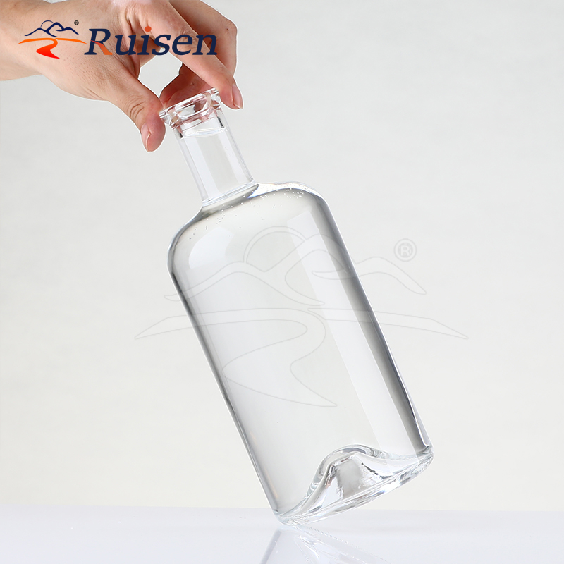 High Quality Hot Glass Bottles with Crown and Screw Cap for Rum Whisky Vodka Baijiu Flat Shape 
