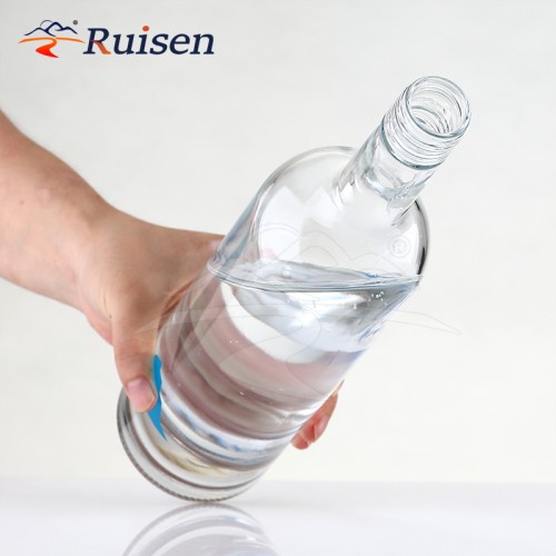 Wholesale Factory Price 500ml 700ml 1000ml Beverage Drinks Liquor Glass Bottle with Stopper