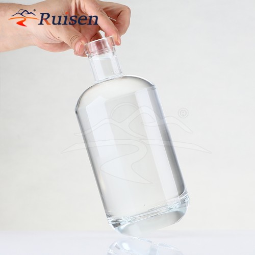 500ml 750ml Customizable Round Flint Glass Liquor Bottle Gin Whiskey Vodka Tequila Glass Bottle with Cork Lid