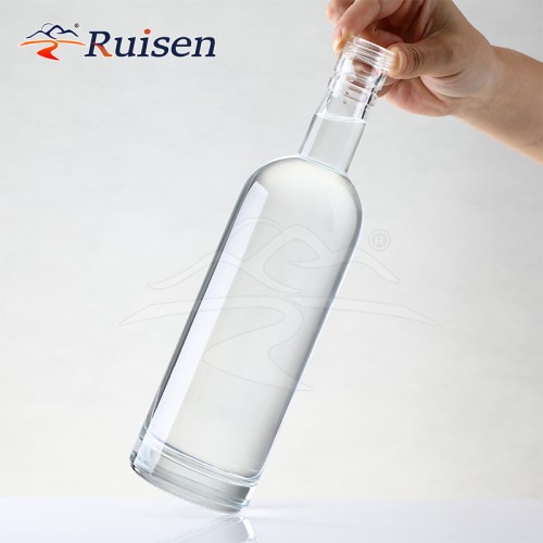 Wholesale Unique Design Tall Neck 700ml Vodka Glass Rum Whiskey Glass Bottle With Corks