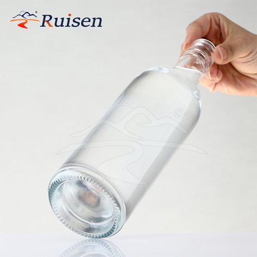 Wholesale Unique Design Tall Neck 700ml Vodka Glass Rum Whiskey Glass Bottle With Corks