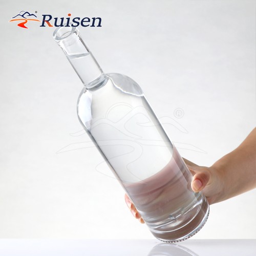 Best Sealing Empty 750ml Rum Vodka Gin Liquor Glass Bottle with Super Flint Material