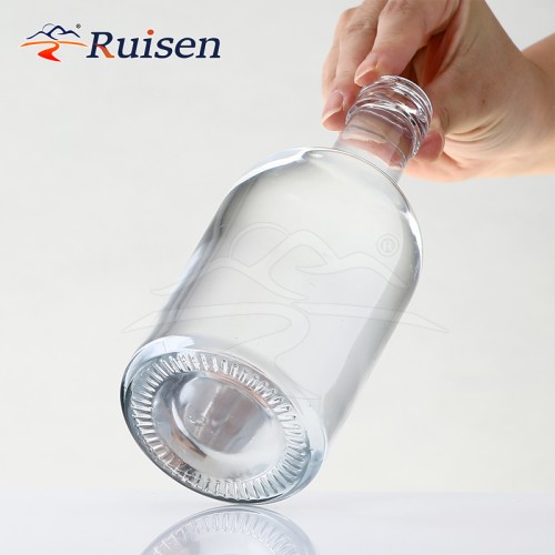 Custom Round 750 Ml Glass Liquor Vodka Spirits Gin Bottles With Screw Lids