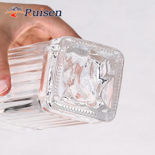 Square Thick Bottom Glass Deluxe Vodka Whisky Spirits Glass Bottle 500ml
