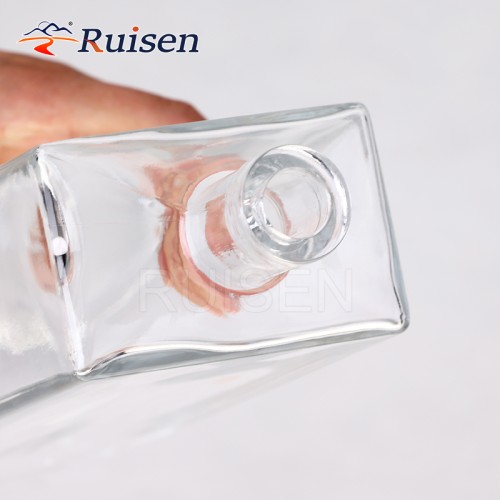 Top glass wine bottle empty free shape square flat whiskey glass bottle 1500ml
