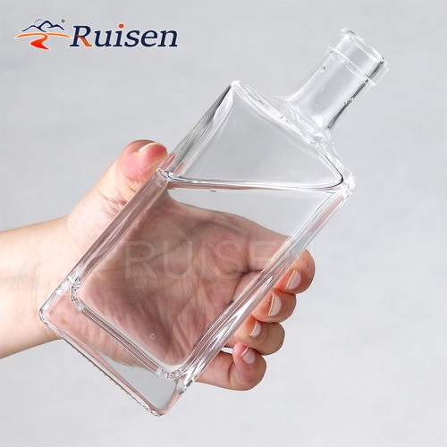 Transparent Dragon Glass White Flat Hollow with Crown Cap Sealed Cap Wine Whiskey Glass Bottle 500ml