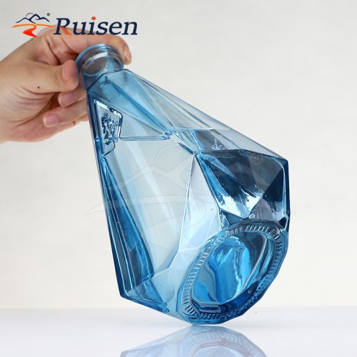 Factory sale whisky vodka glass bottle gradient colour glass bottle with cork 700ml