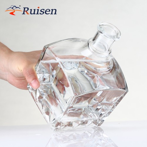 Premium Square Glass Bottles - Customised Whisky / Vodka Glass Bottles in various sizes 750ml
