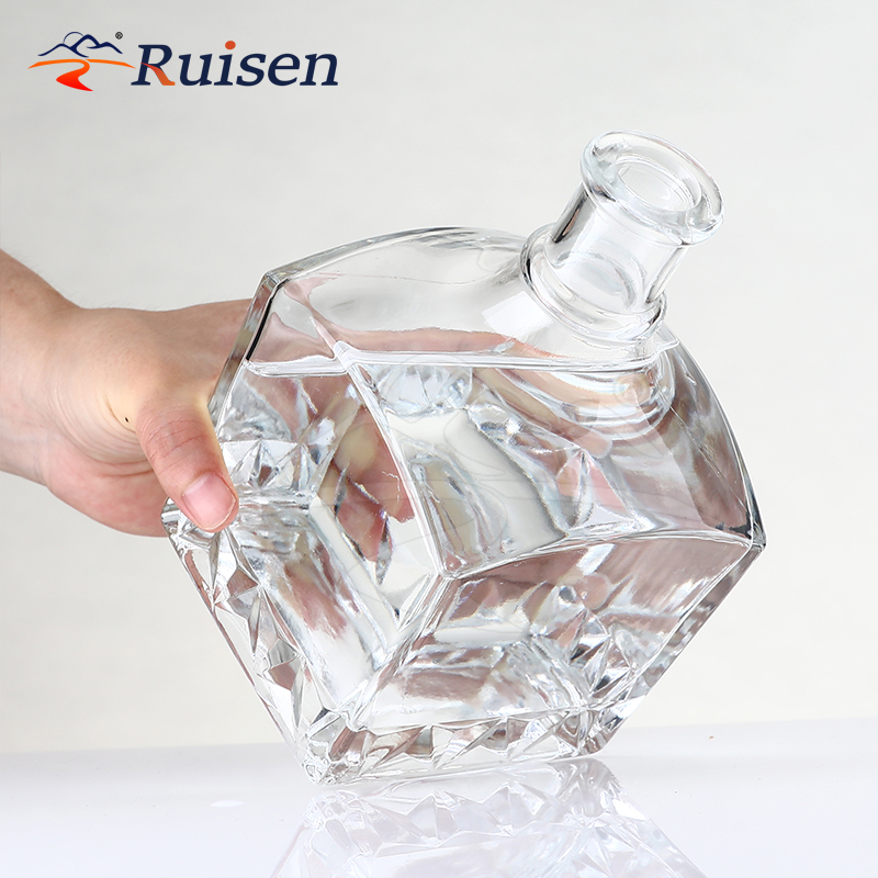 Premium Square Glass Bottles - Customised Whisky / Vodka Glass Bottles in various sizes 750ml 