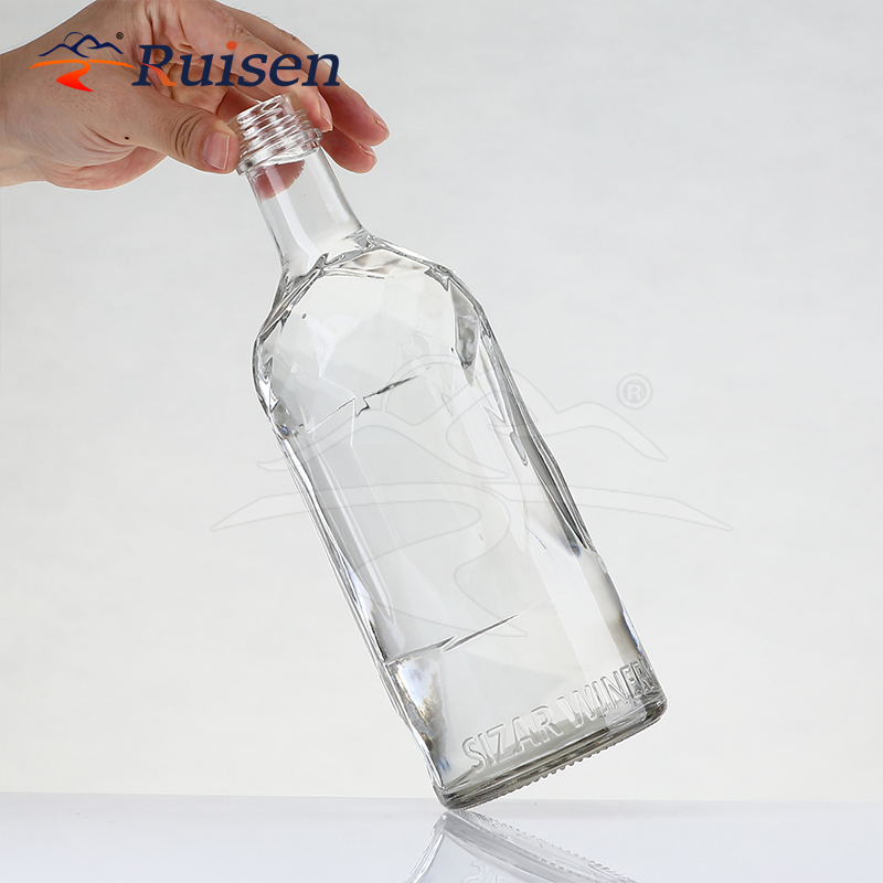 Highend Luxury Round Bottle With Textured Glass Bottle 800ml 750ml Glass Bottle Cork Stopper for Vodka Whiskey Customizable logo 