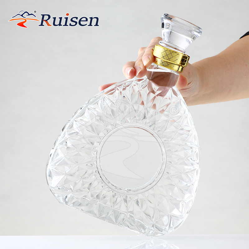 Wholesale 500ml European Glass XQ Wine Bottles with Stoppers, Suitable for Whisky, Vodka, Brandy and Red Wine. 