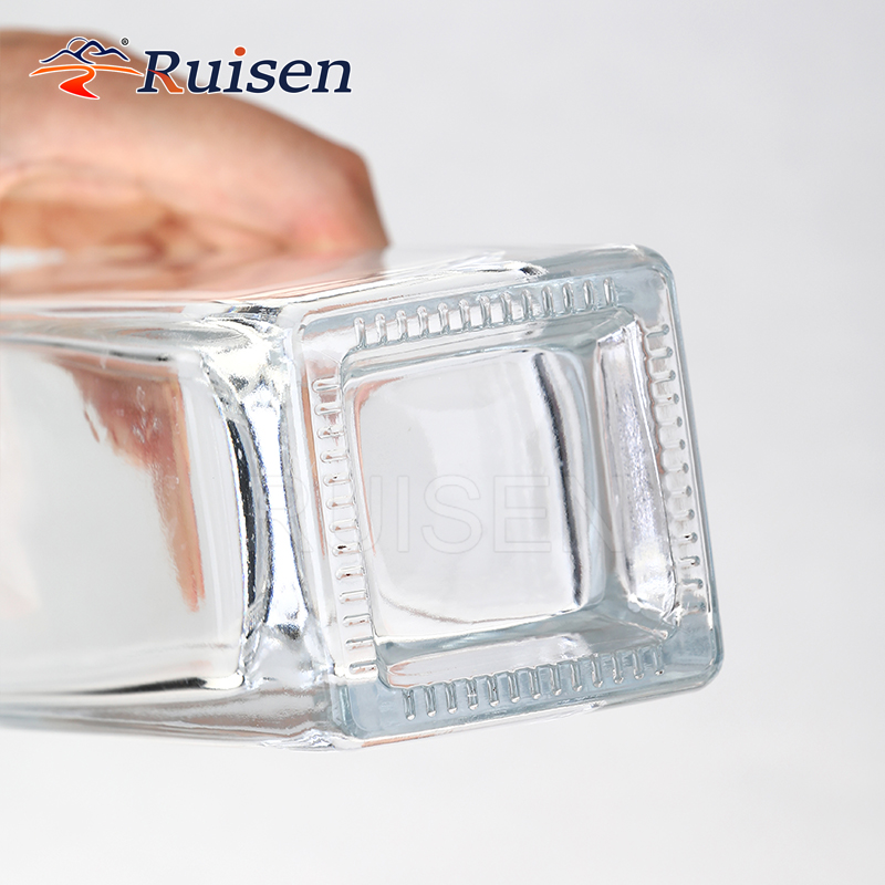 High quality hot sale high clarity glass bottle spirits glass bottle 750ml 