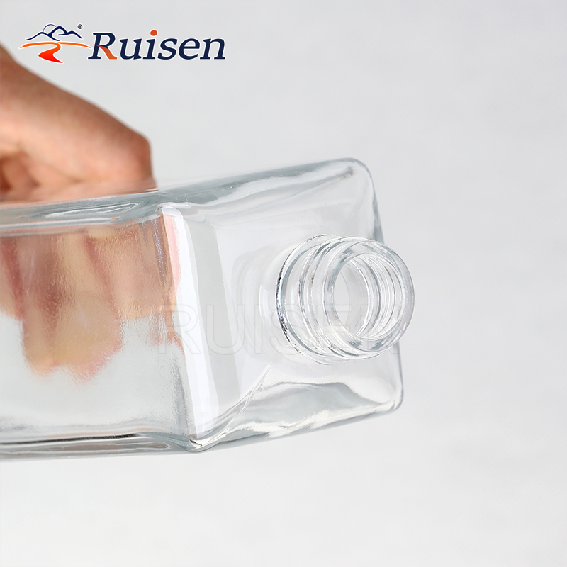 High quality hot sale high clarity glass bottle spirits glass bottle 750ml 