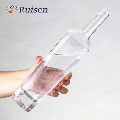 Custom Designed Luxury Glass Bottle Litre Thick Bottom Bottle Pine Nut Wine Glass Bottle 700ml