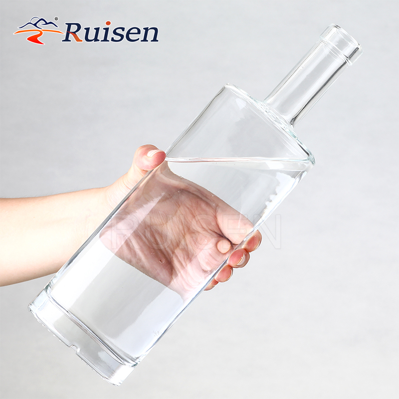 High quality handmade glass wine glass bottle 750ml 