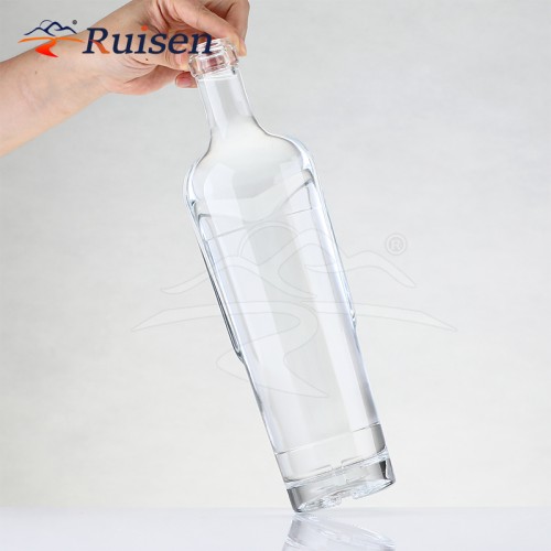 Customized Factory Price Heavy Brandy Whisky Vodka Tequila 750ml Elegant Round Shape Glass Spirits Liquor Bottle with Cork